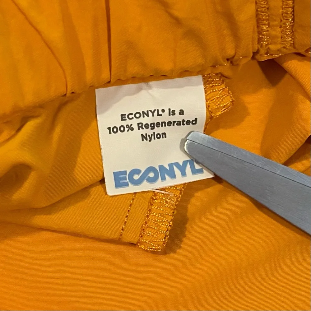 J. CREW Pull On Belted Shorts Zip Pockets 6” Inseam Hiking Camping Beach Unisex